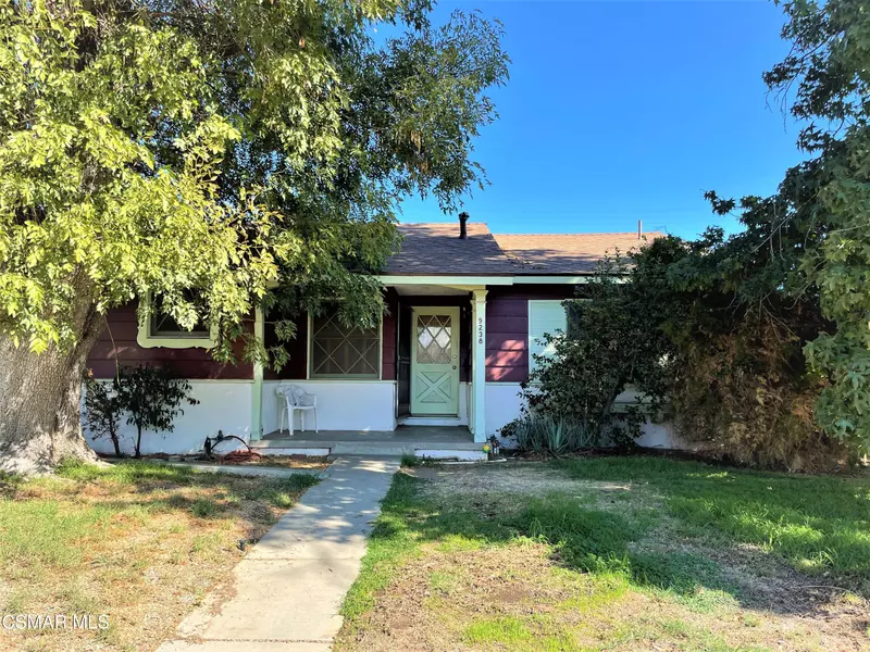 9238 Swinton Avenue, North Hills, CA 91343