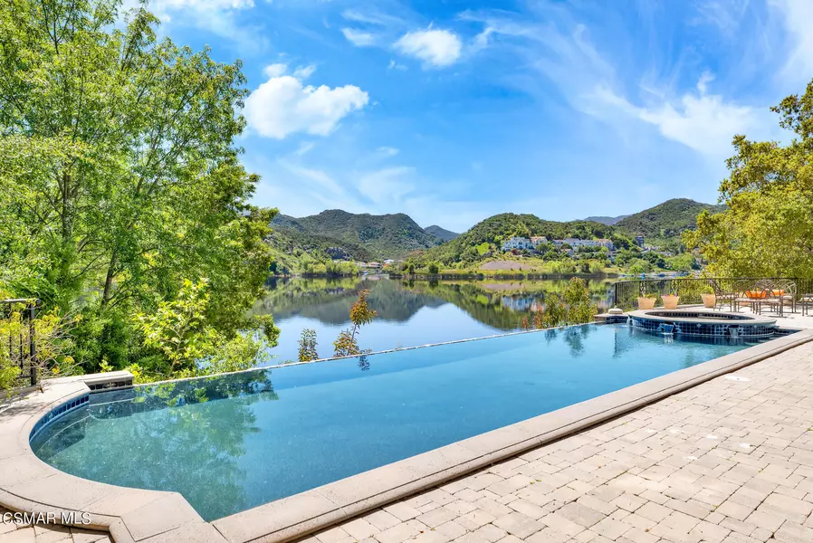 474 Lake Sherwood Drive, Westlake Village, CA 91361