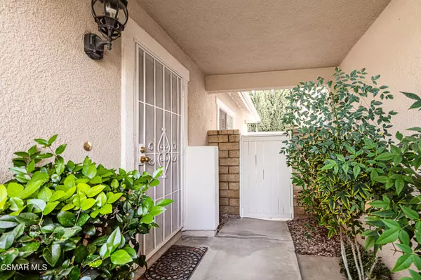 Simi Valley, CA 93063,2064 Freesia Avenue