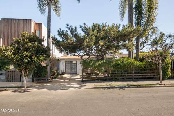 2420 Frey Avenue, Venice, CA 90291