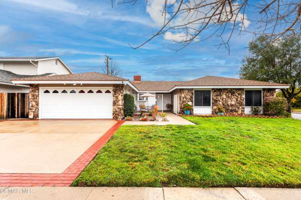 9 Karen Place, Newbury Park, CA 91320