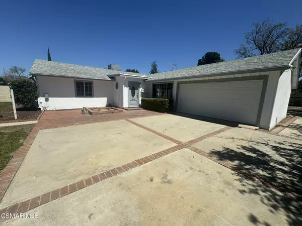 West Hills, CA 91307,7414 Woodlake Avenue