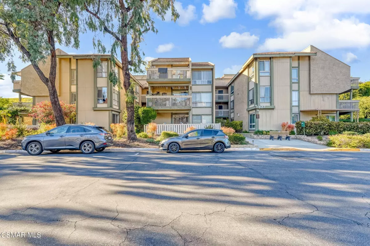 Thousand Oaks, CA 91360,327 Chestnut Hill Court #21