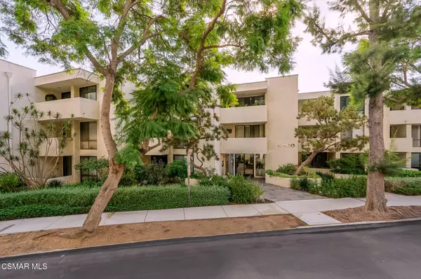 8400 De Longpre Avenue #313, West Hollywood, CA 90069