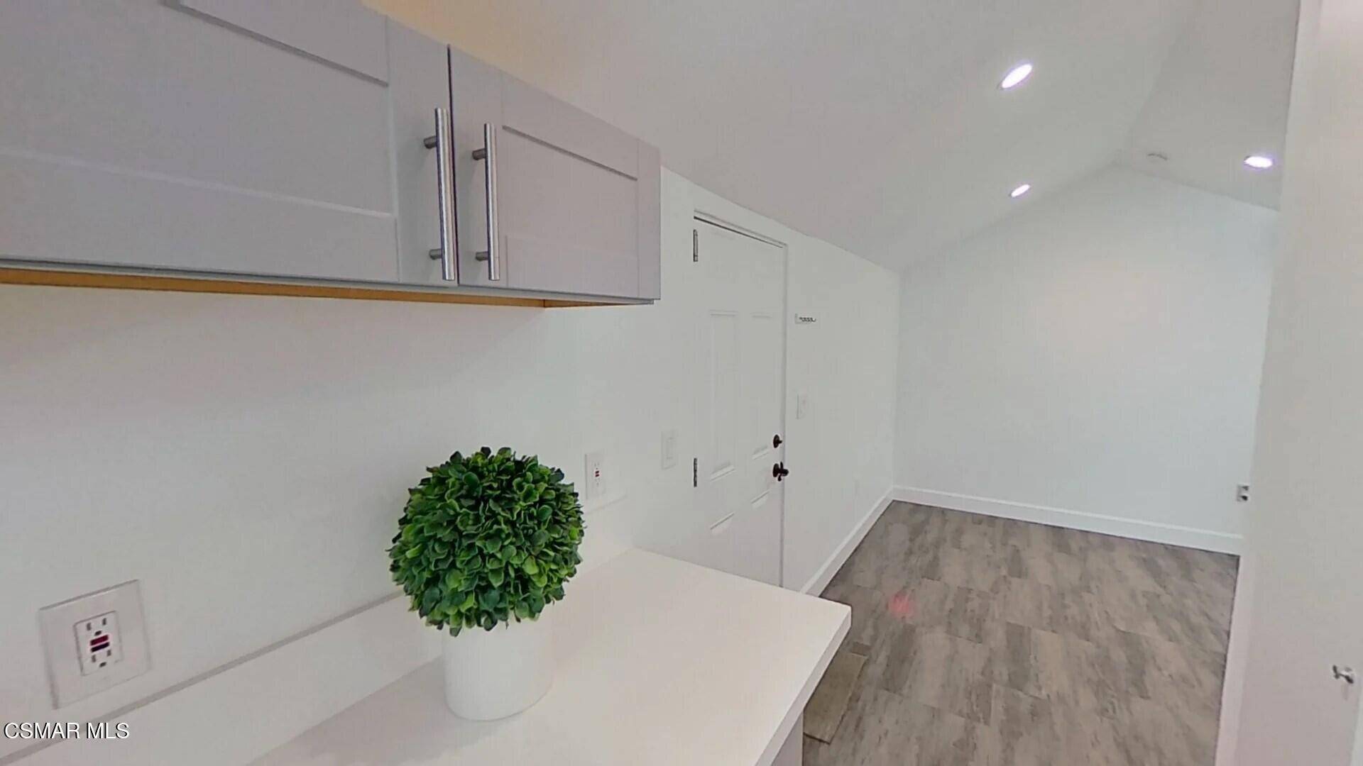 Thousand Oaks, CA 91362,959 Rancho Road #1/2