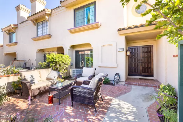 370 Country Club Drive #B, Simi Valley, CA 93065