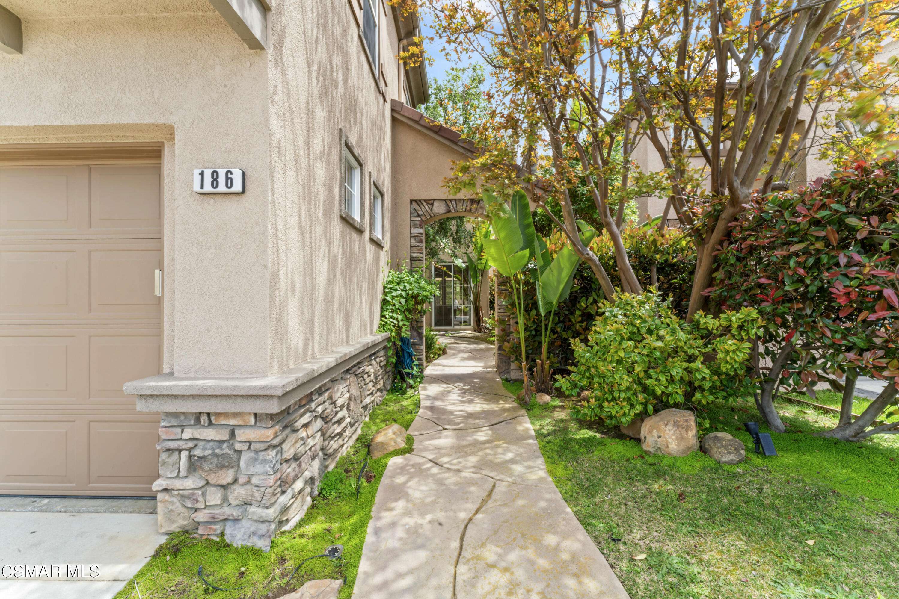 Simi Valley, CA 93065,186 Parkside Drive