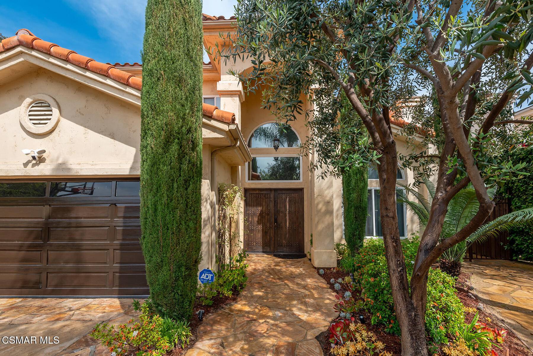 Sherman Oaks, CA 91403,4724 Noble Avenue