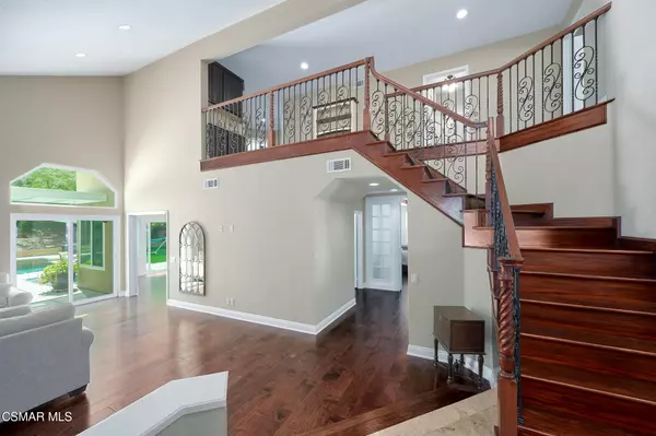 Moorpark, CA 93021,12142 Cherry Grove Street