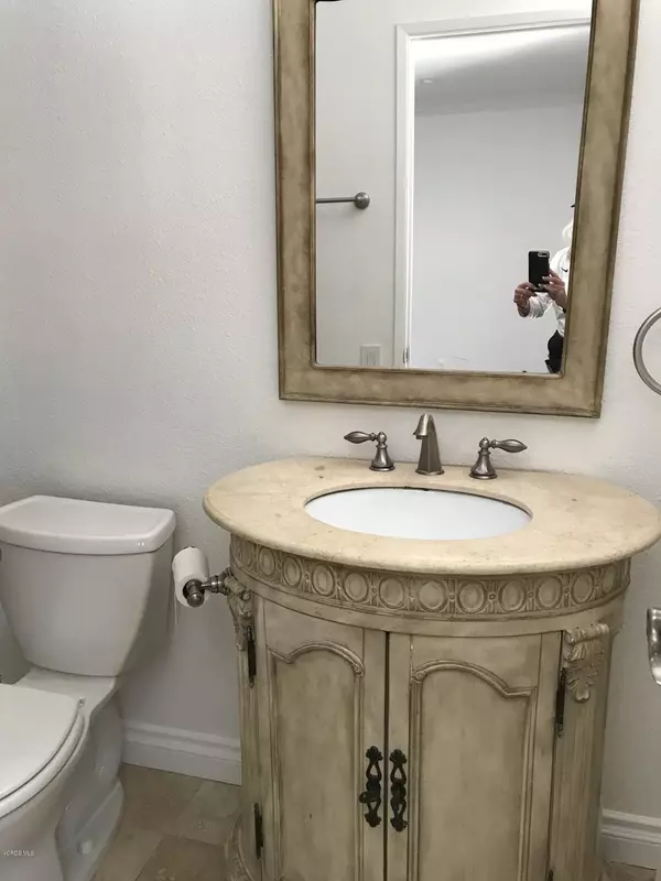 Westlake Village, CA 91361,31505 Lindero Canyon Road #4