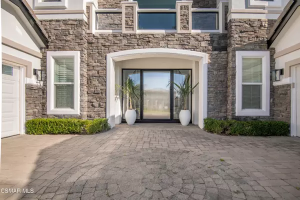Moorpark, CA 93021,7216 Littler Court