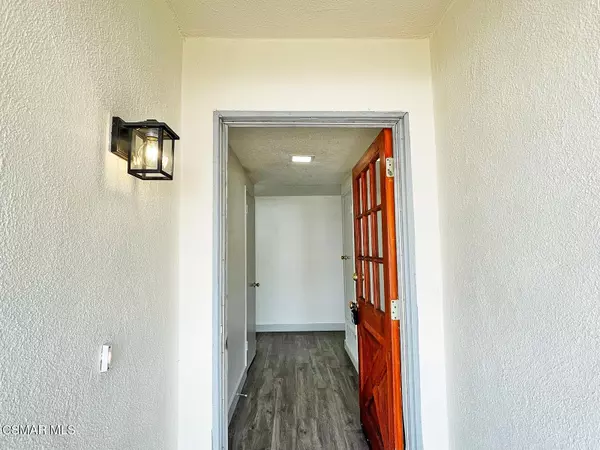 Simi Valley, CA 93065,2223 Madrone Street