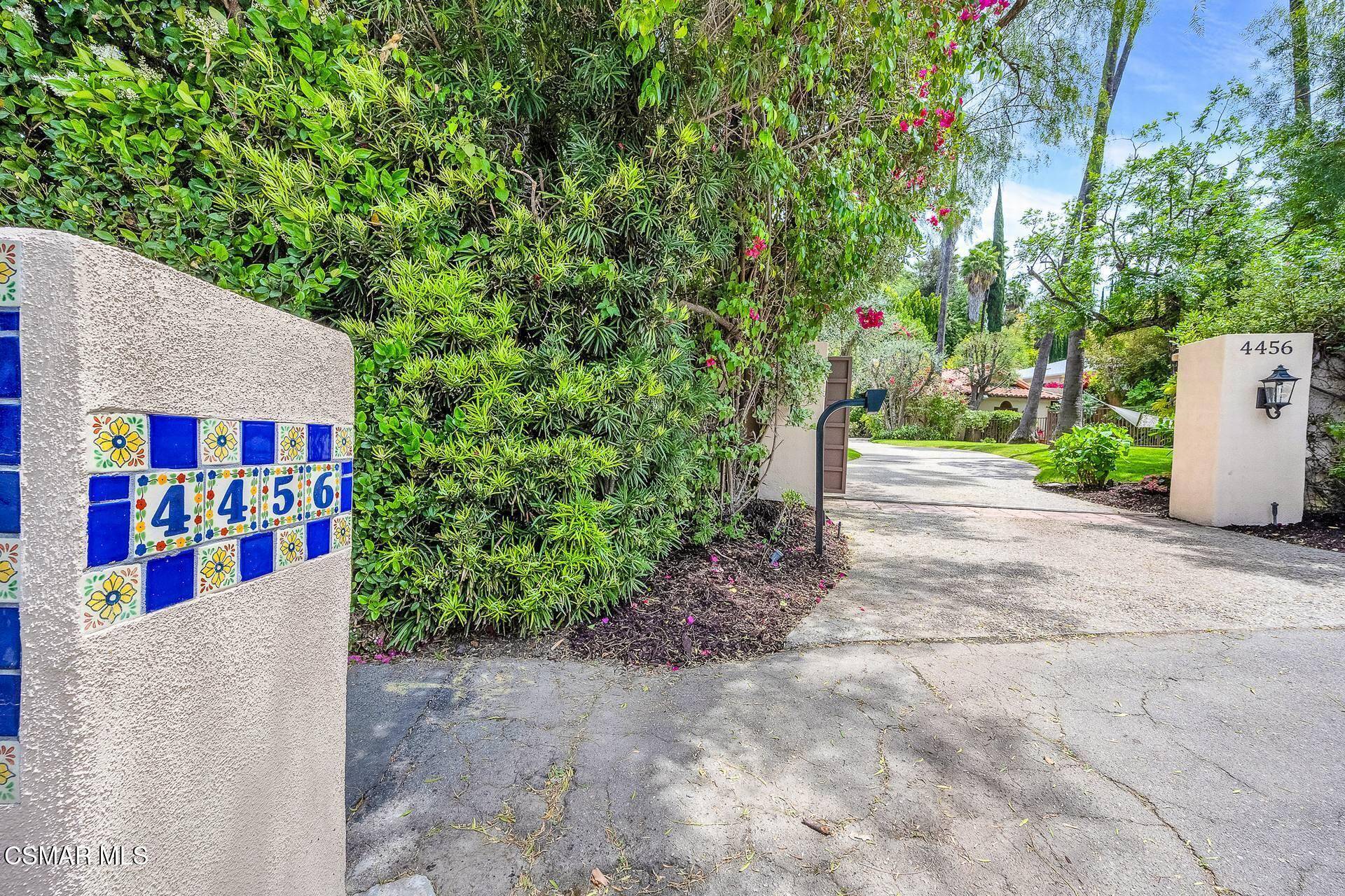 Encino, CA 91436,4456 Hayvenhurst Avenue