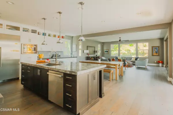 Thousand Oaks, CA 91320,1323 Arroyo View Street