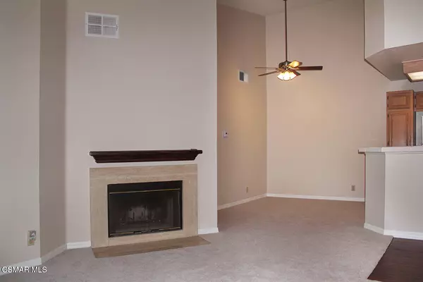 697 Sutton Crest Trail #Tl309, Oak Park, CA 91377