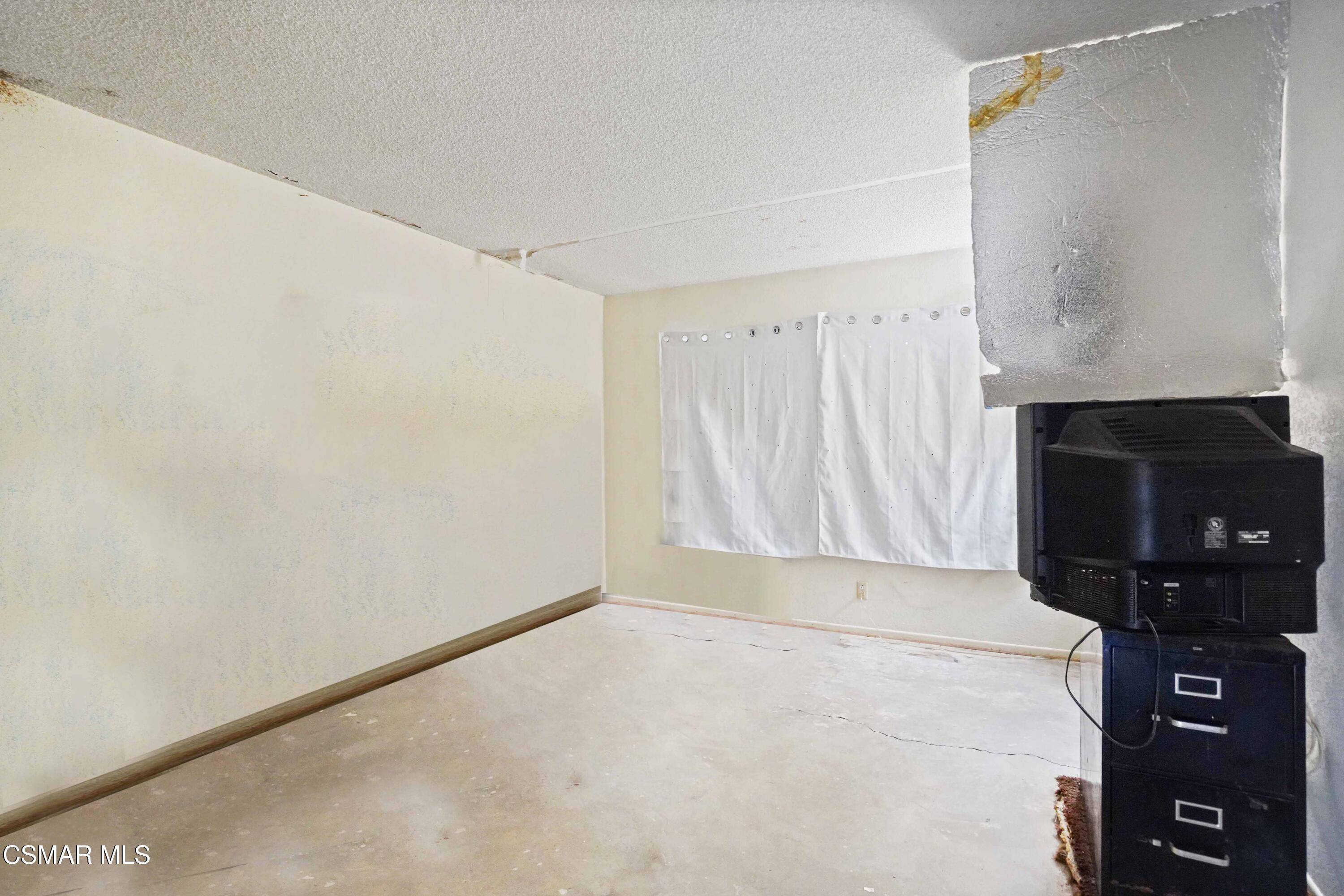 Simi Valley, CA 93065,2073 Stanford Drive