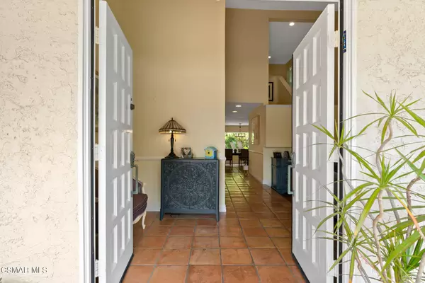 Agoura Hills, CA 91301,29003 Hollow Oak Court