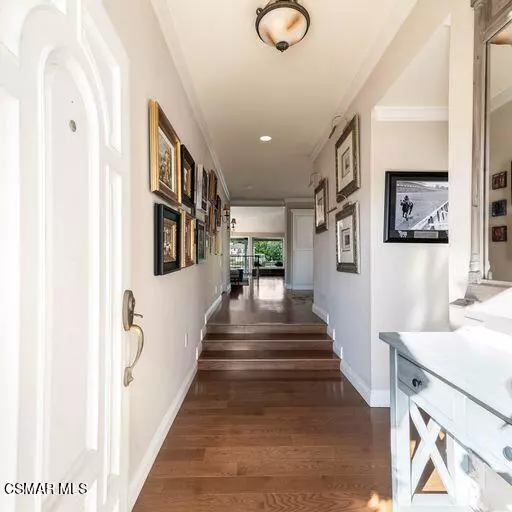 Westlake Village, CA 91361,32146 Oakshore Drive