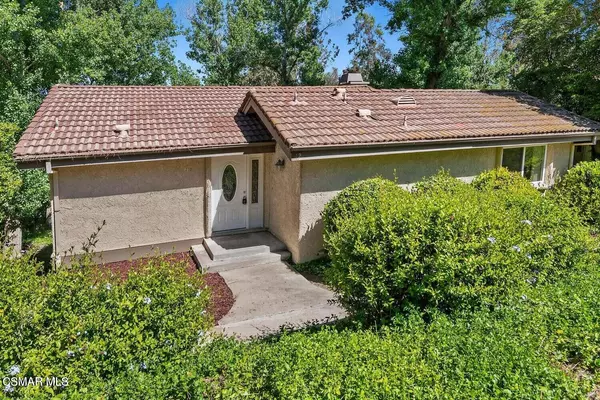 12 Sparrowhawk Lane, Oak Park, CA 91377