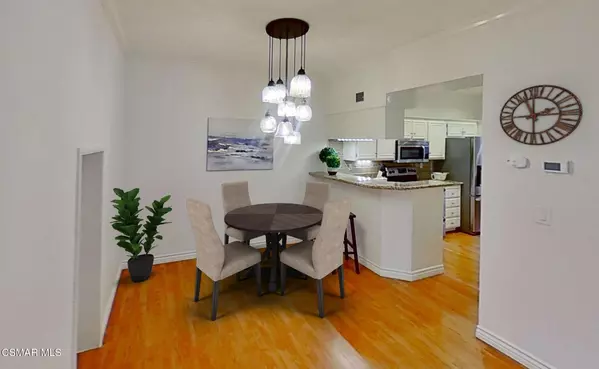 Oak Park, CA 91377,5785 Oak Bank Trail #105