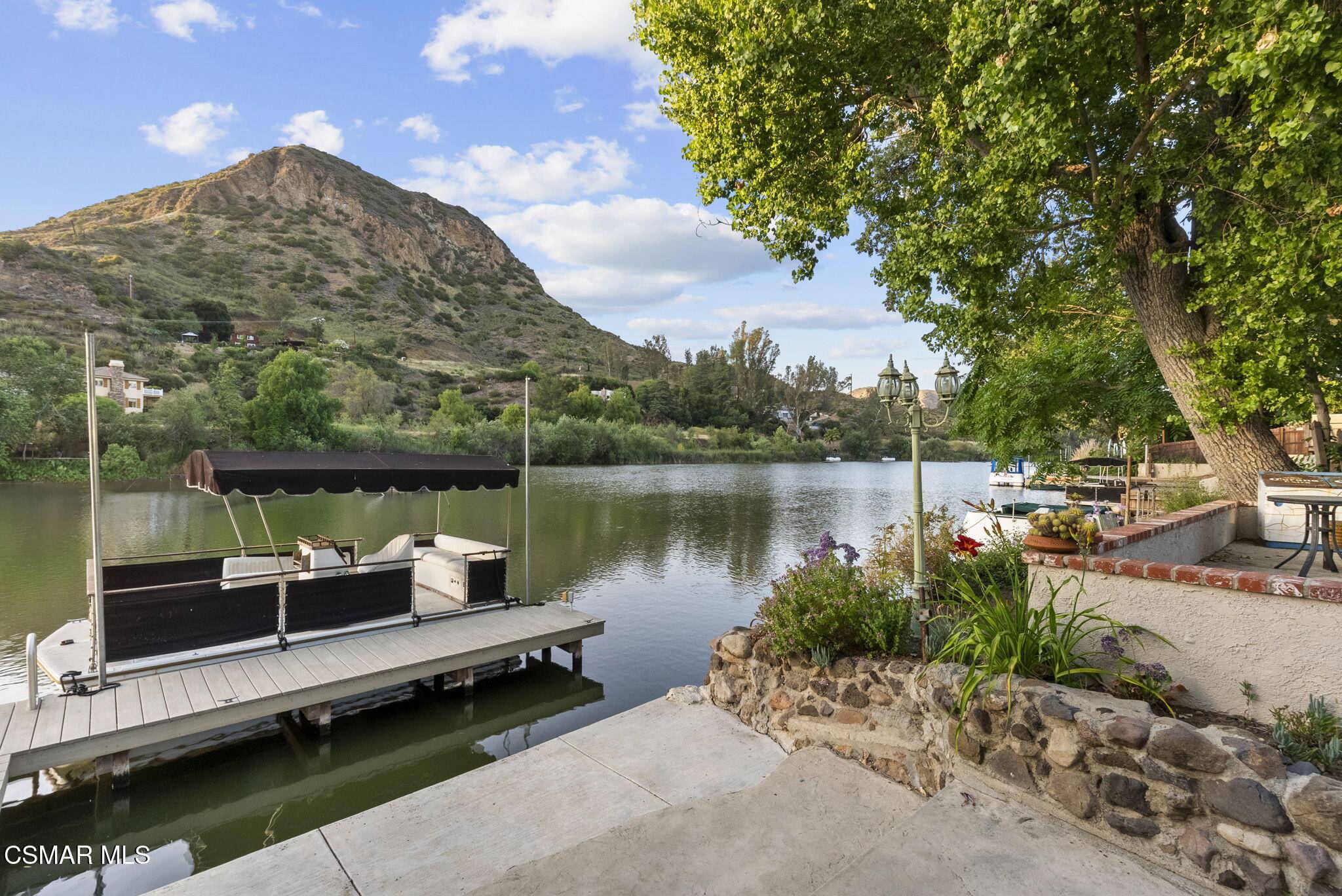 Agoura Hills, CA 91301,29303 S Lakeshore Drive