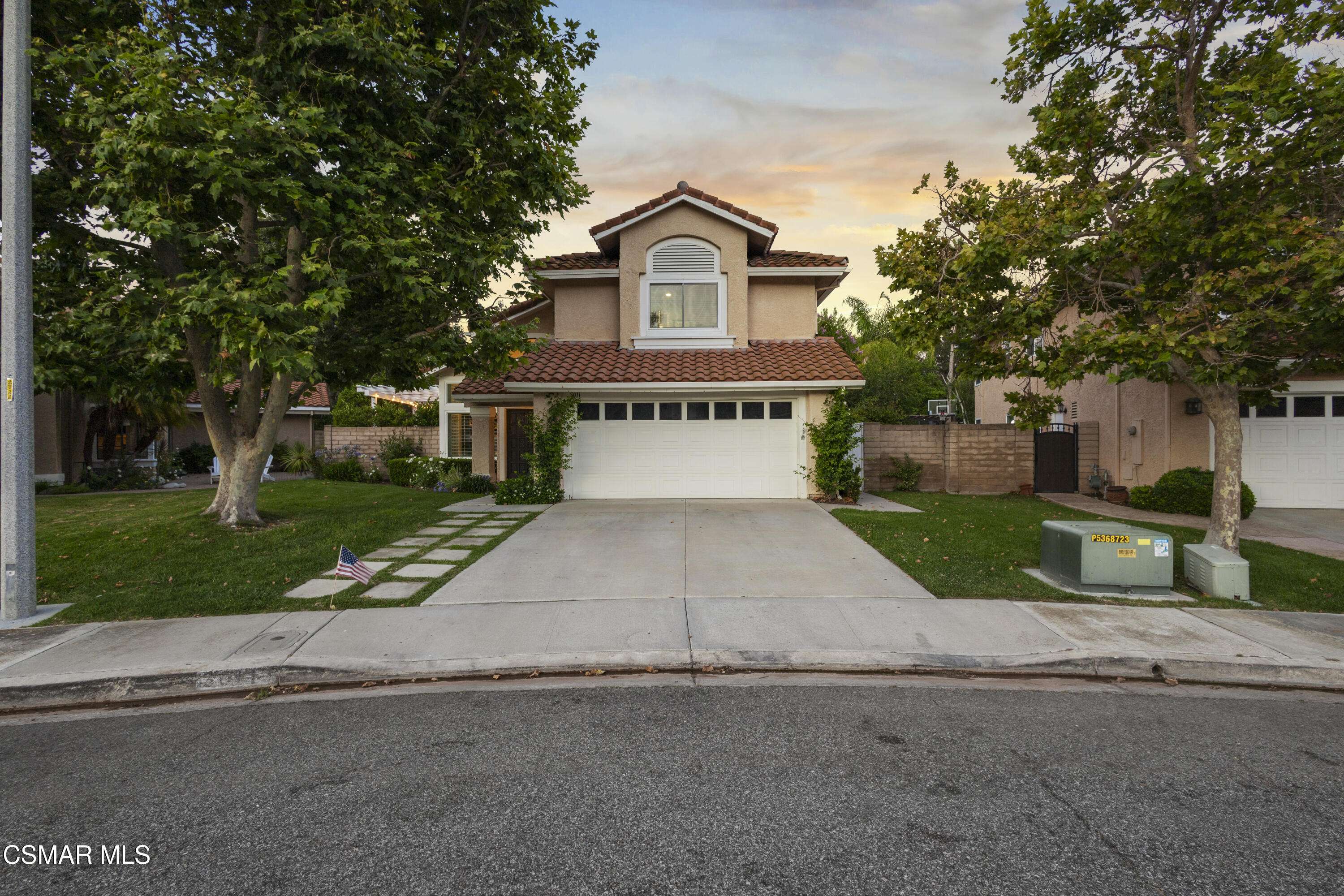 Oak Park, CA 91377,5011 Carthage Way