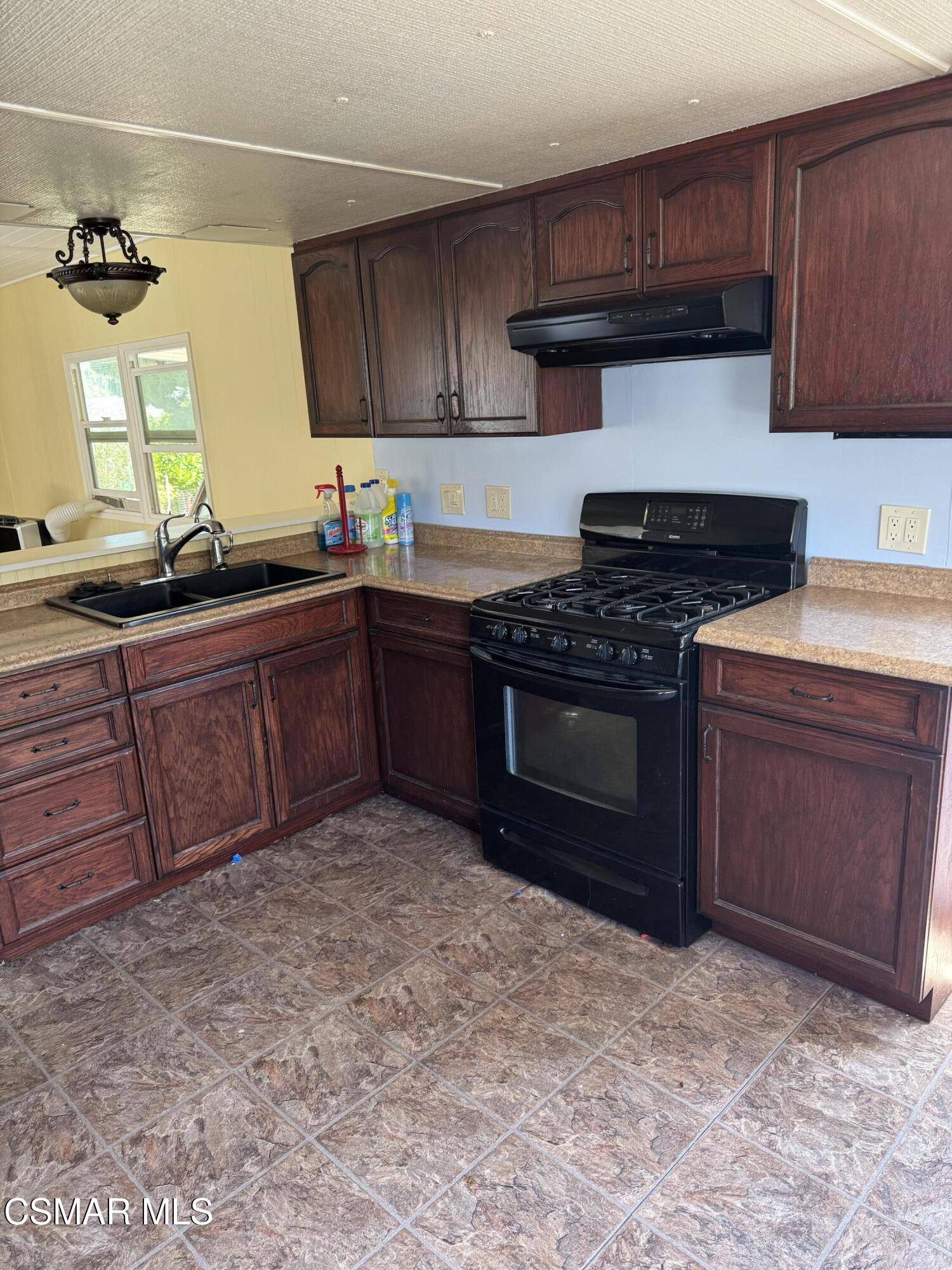 Thousand Oaks, CA 91320,250 Farland Drive