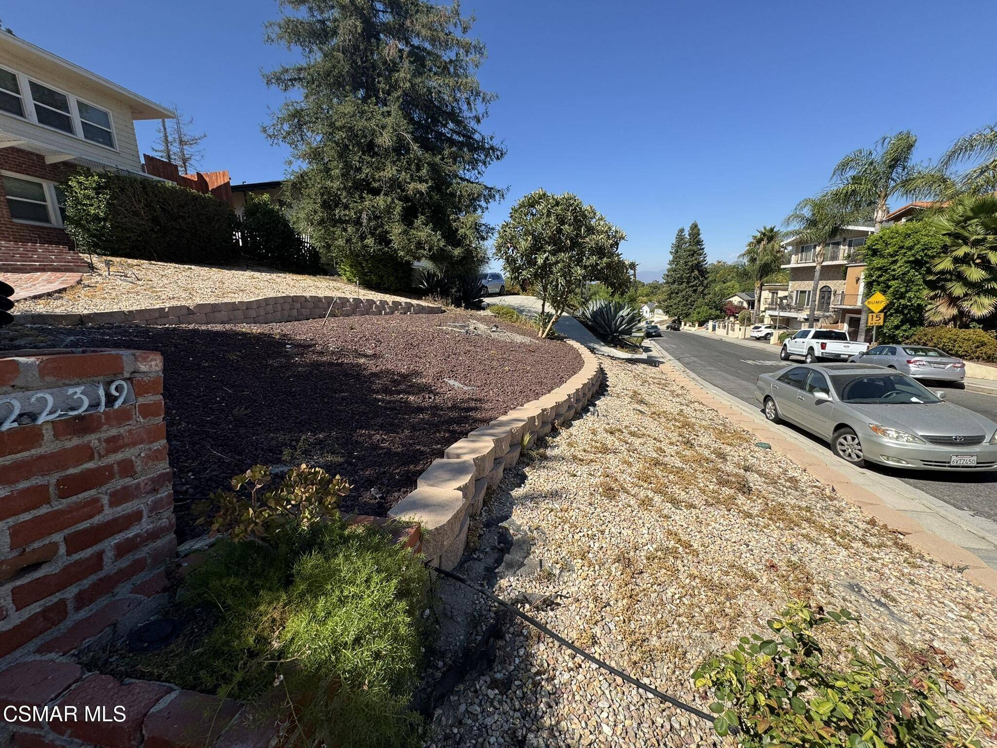 Woodland Hills, CA 91364,22319 Macfarlane Drive