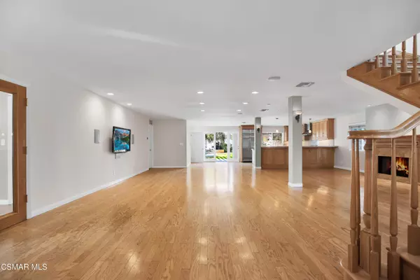 Sherman Oaks, CA 91423,4539 Mammoth Avenue