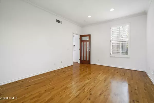 Newbury Park, CA 91320,657 Via Vista