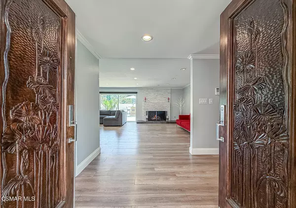 Woodland Hills, CA 91364,23225 Cass Avenue