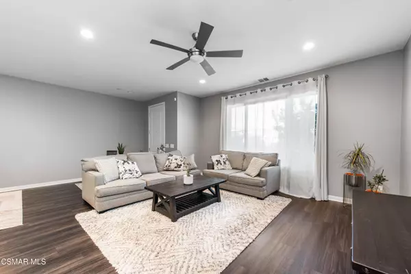 Simi Valley, CA 93065,135 Farmhouse Drive #4