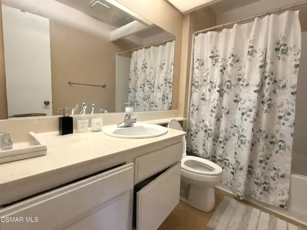 Canyon Country, CA 91387,28344 Simsalido Avenue