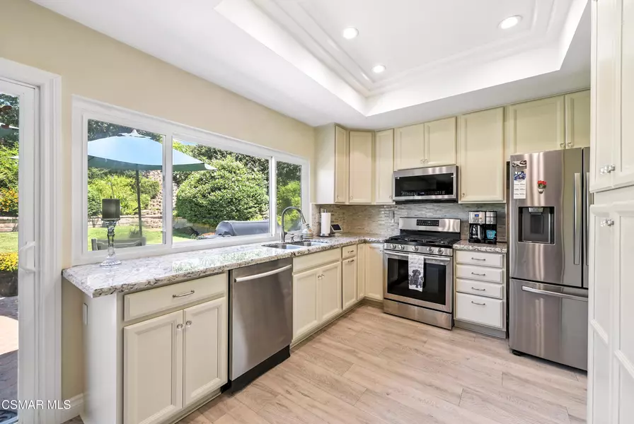 2063 Woodglen Street, Simi Valley, CA 93065
