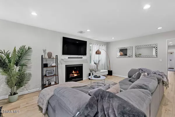 Westlake Village, CA 91361,1118 Bright Glen Circle