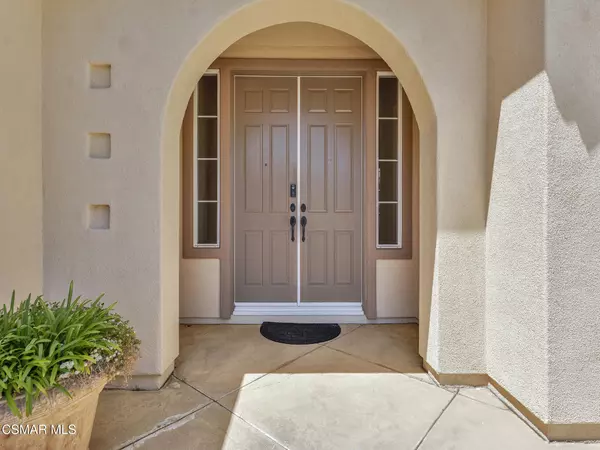 Thousand Oaks, CA 91362,3211 Cove Creek Court