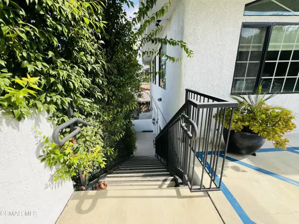 Agoura Hills, CA 91301,28219 Agoura Road #C & D