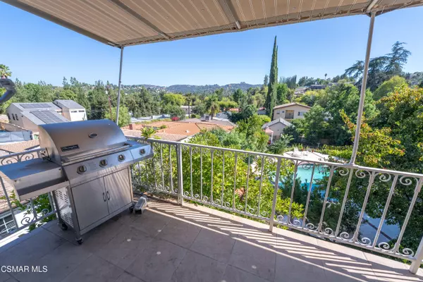 Woodland Hills, CA 91364,5042 Llano Drive