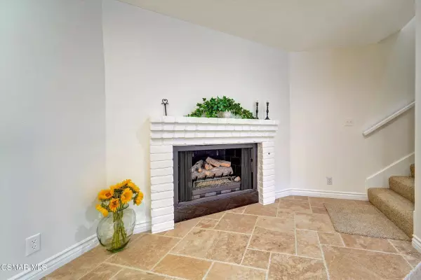 1831 Foursite Lane ##10, Thousand Oaks, CA 91362