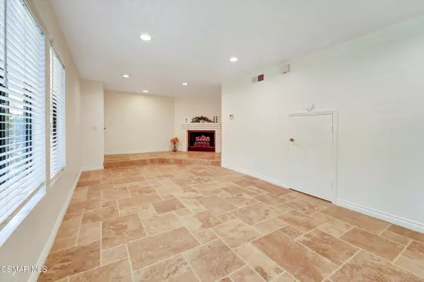 Thousand Oaks, CA 91362,1831 Foursite Lane ##10