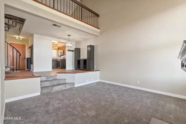 Simi Valley, CA 93063,3306 Darby Street #402