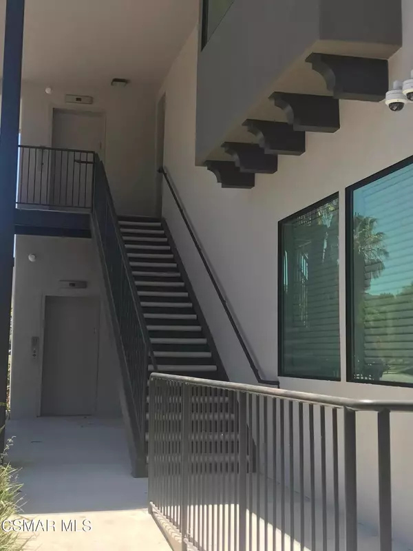 Simi Valley, CA 93065,1633 Erringer Road #207