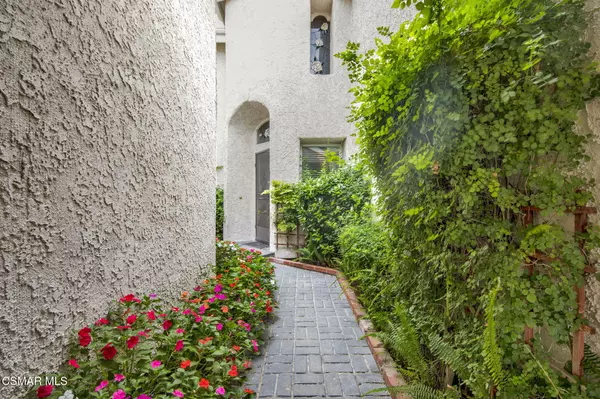Agoura Hills, CA 91301,29938 Quail Run Drive