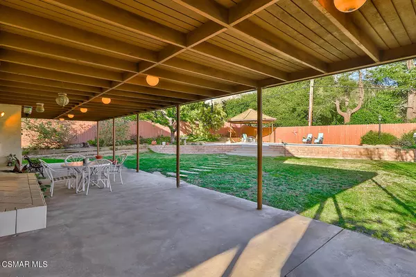 Calabasas, CA 91301,5260 Edgeware Drive