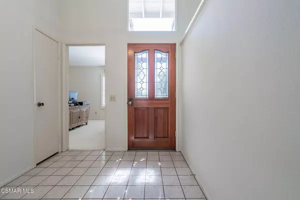 Thousand Oaks, CA 91362,1972 Olivewood Court