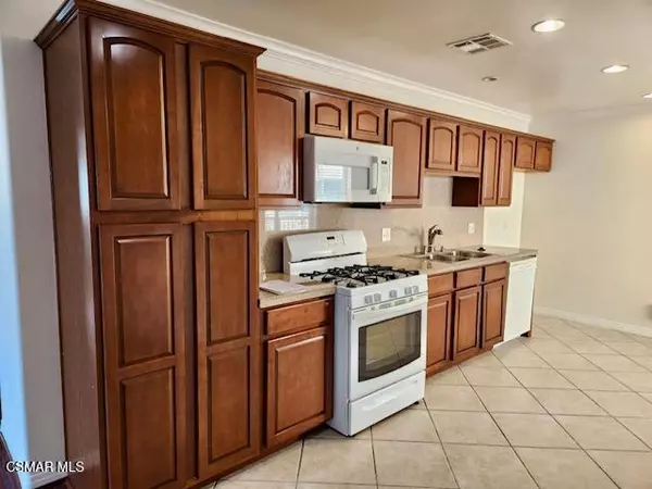 Van Nuys, CA 91405,13525 Vanowen Street #301