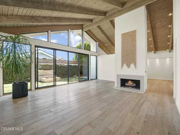 Westlake Village, CA 91361,1042 Barrow Court