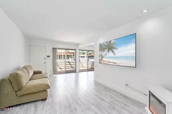 Westlake Village, CA 91361,1218 Landsburn Circle