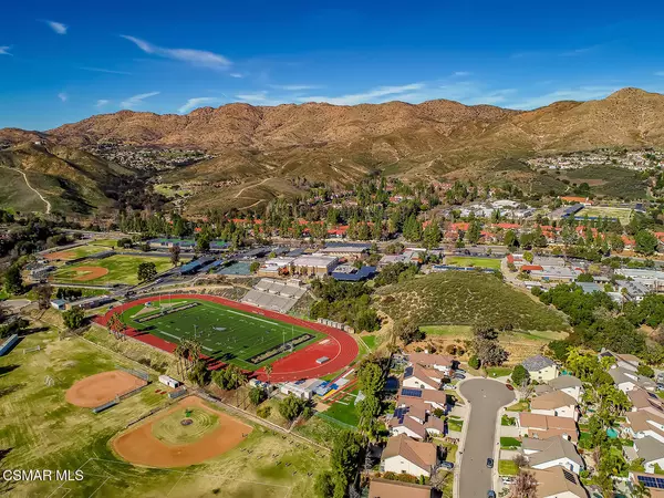 5837 Oak Bend Lane #302, Oak Park, CA 91377