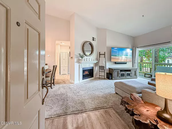 Oak Park, CA 91377,5837 Oak Bend Lane #302